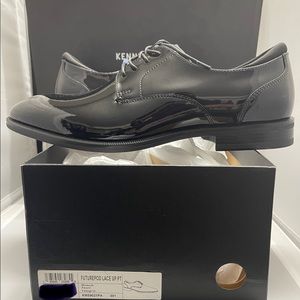 BNIB Kenneth Cole Futurepod Laceup PT Shiny Black Giftable Box